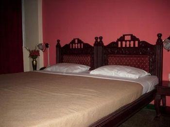 Hotel Charring Cross Ooty Kültér fotó