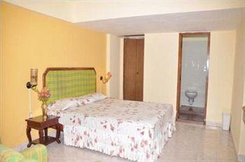 Hotel Charring Cross Ooty Kültér fotó