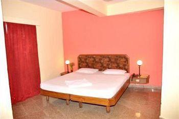 Hotel Charring Cross Ooty Kültér fotó