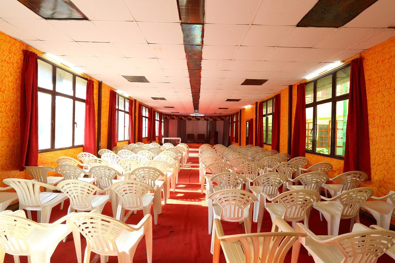 Hotel Charring Cross Ooty Kültér fotó