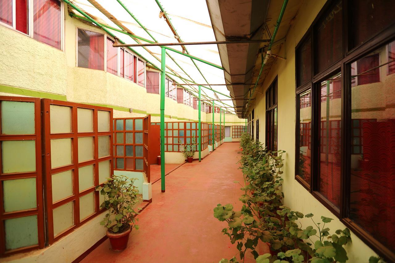 Hotel Charring Cross Ooty Kültér fotó