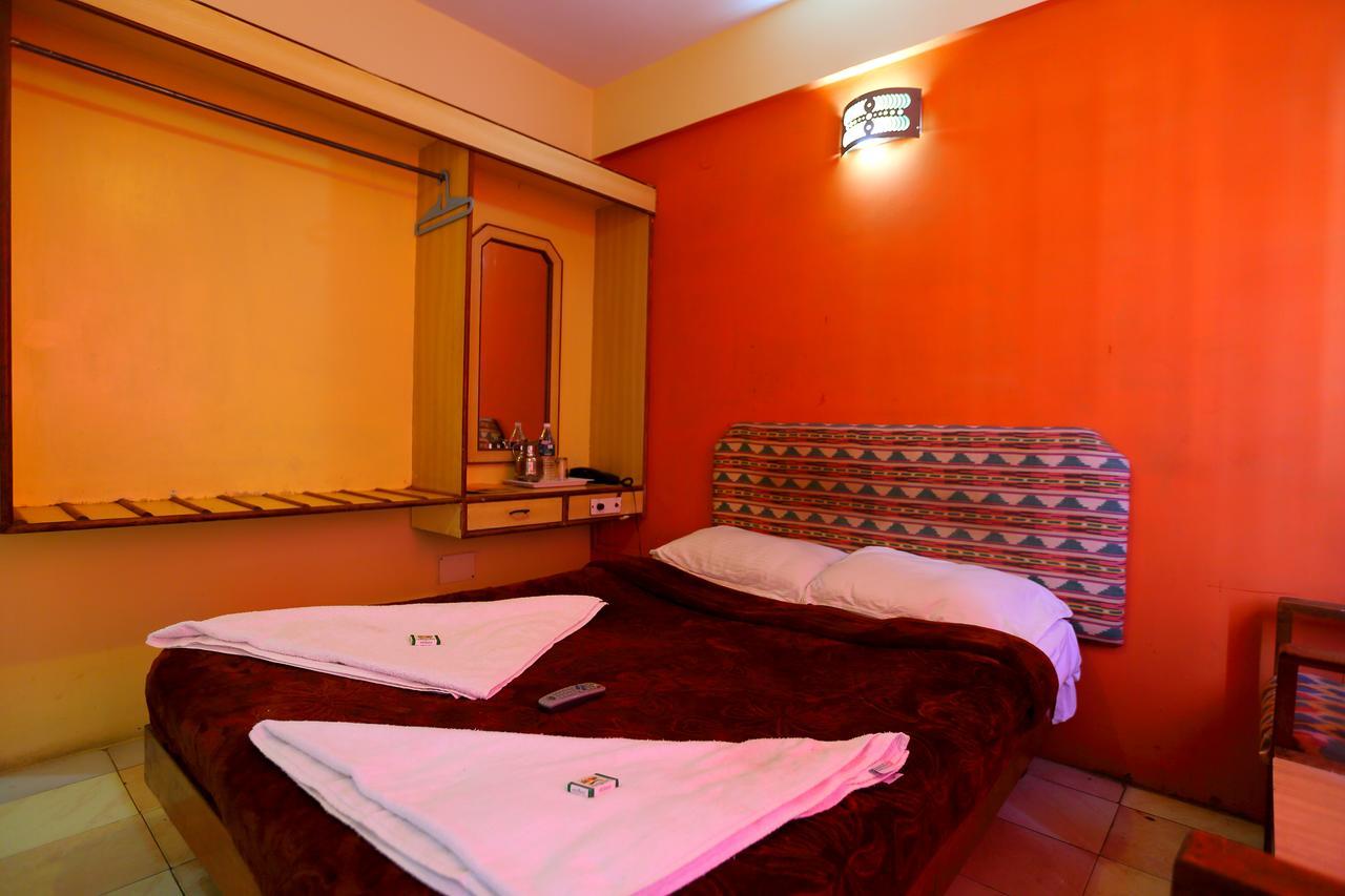 Hotel Charring Cross Ooty Kültér fotó